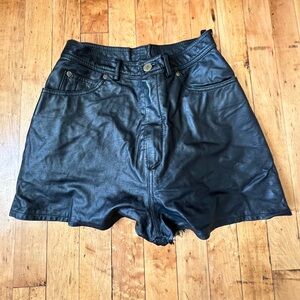 Deerskin Genuine Leather hot shorts, high waisted leather shorts size 6